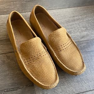 UGG Loafer Beige 10.5 (Worn Once)